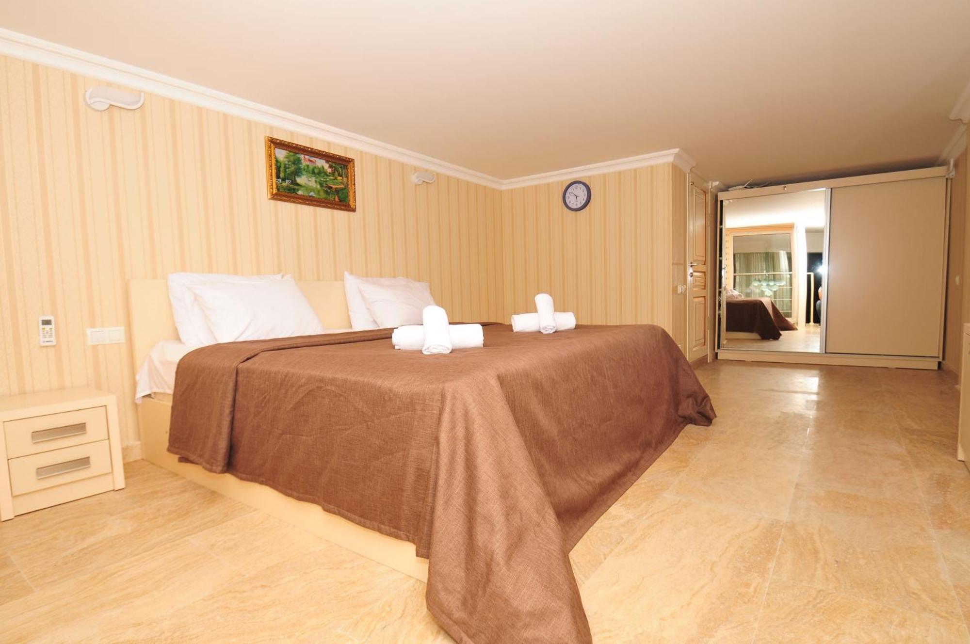 Orbi Apart Hotel In Front Of Aquapark Batumi Exterior foto