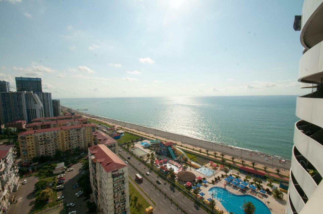 Orbi Apart Hotel In Front Of Aquapark Batumi Exterior foto