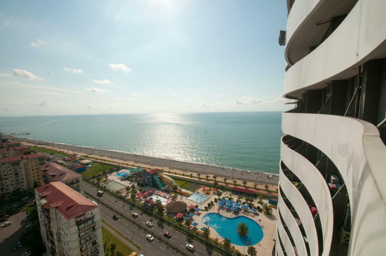 Orbi Apart Hotel In Front Of Aquapark Batumi Exterior foto